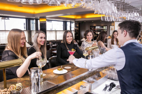 Le Pont de la Tour Bar & Grill